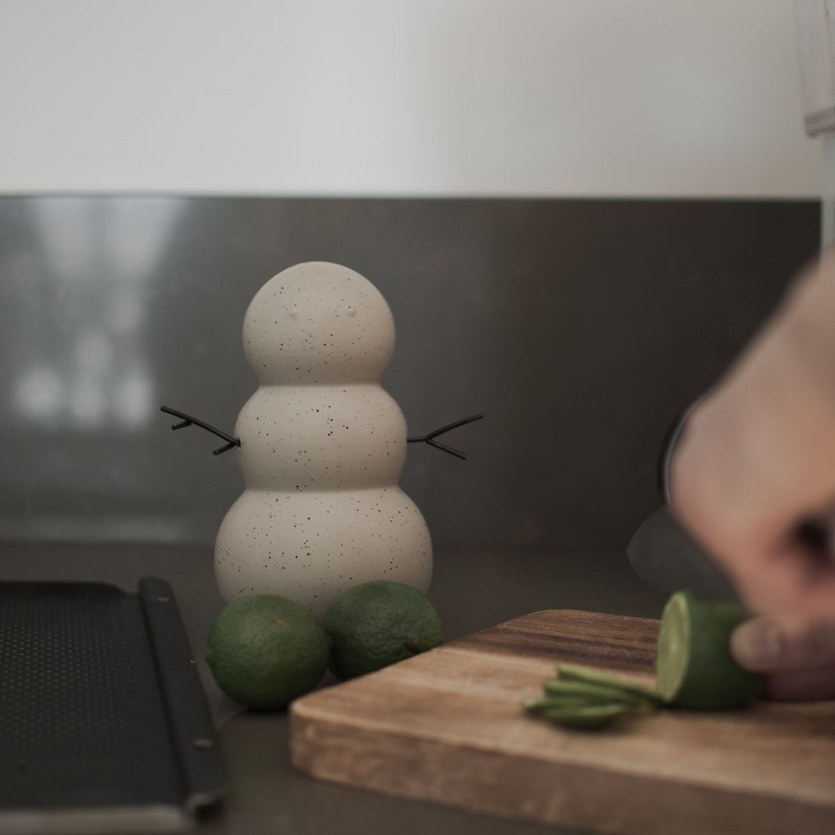 Snowman large, mole dot
