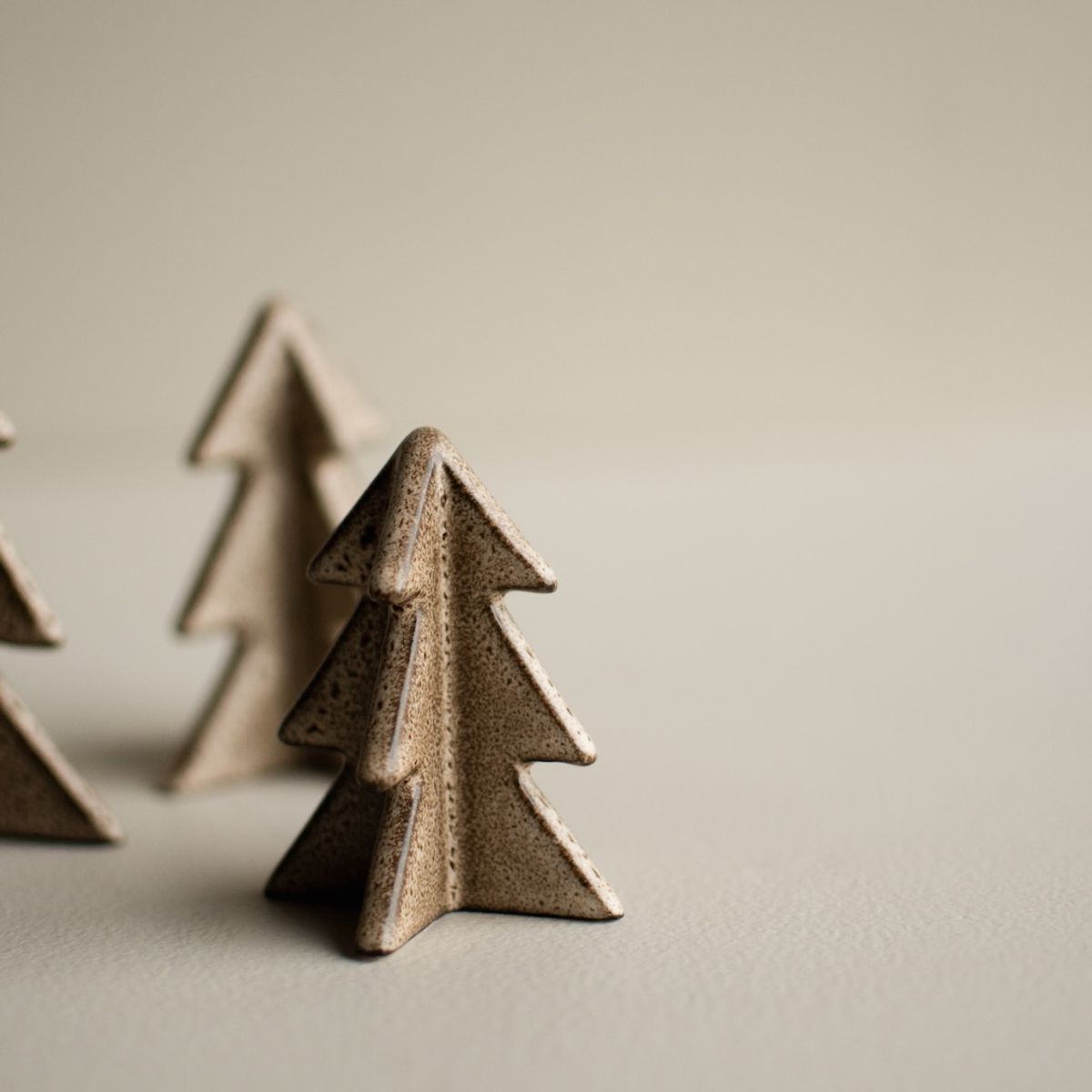 Winter tree small, beige