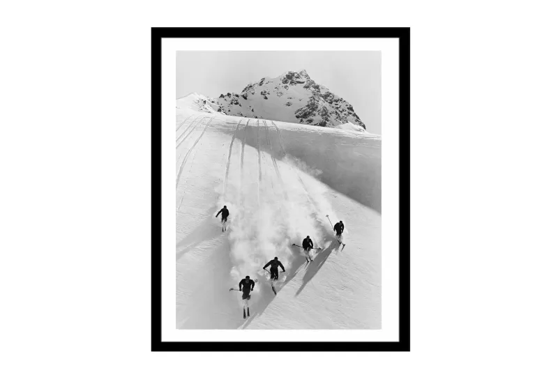 Five men skiing downhill vintagebilde m/ramme 80x120 cm